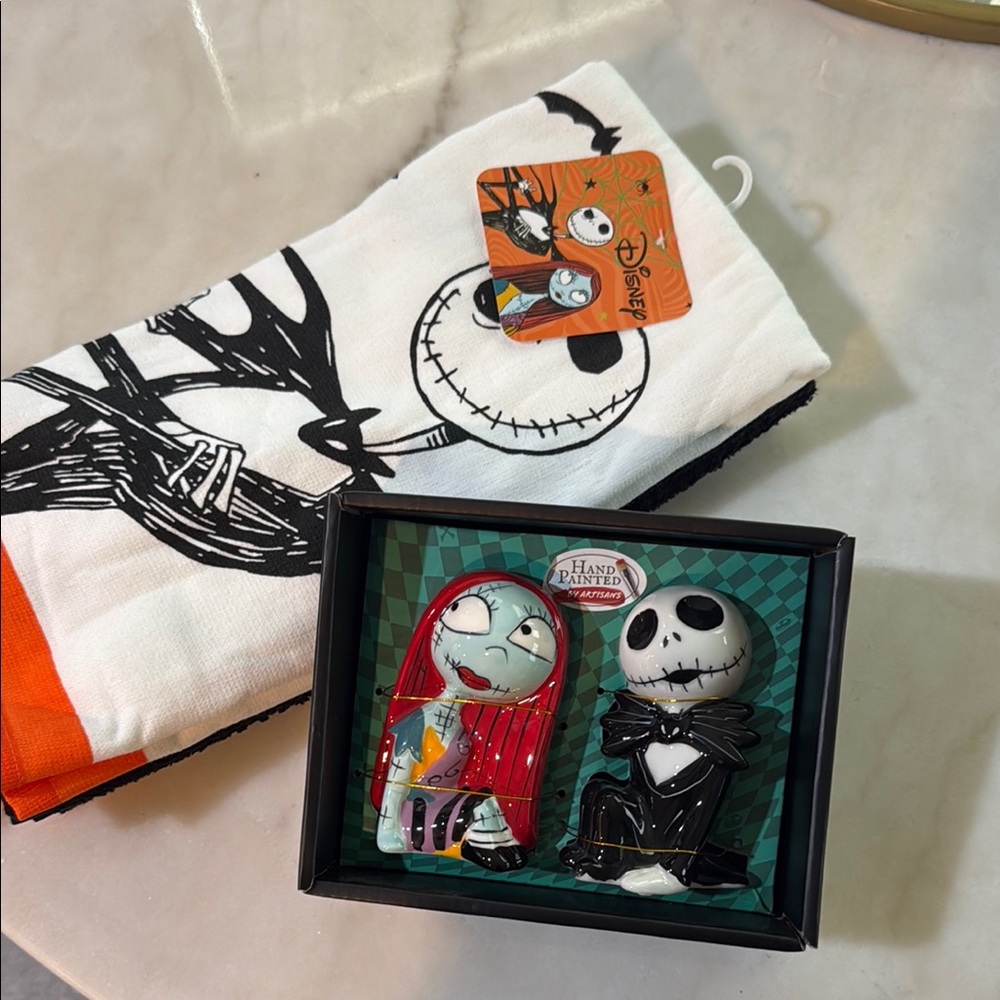 Disney Jack and Sally Salt and Pepper Set with Towel